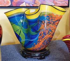 Nemtoi, Large Wavy Vase 13x19