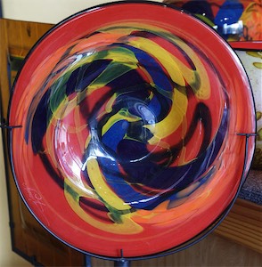 Nemtoi, Round Plate w:Stand 13 inches